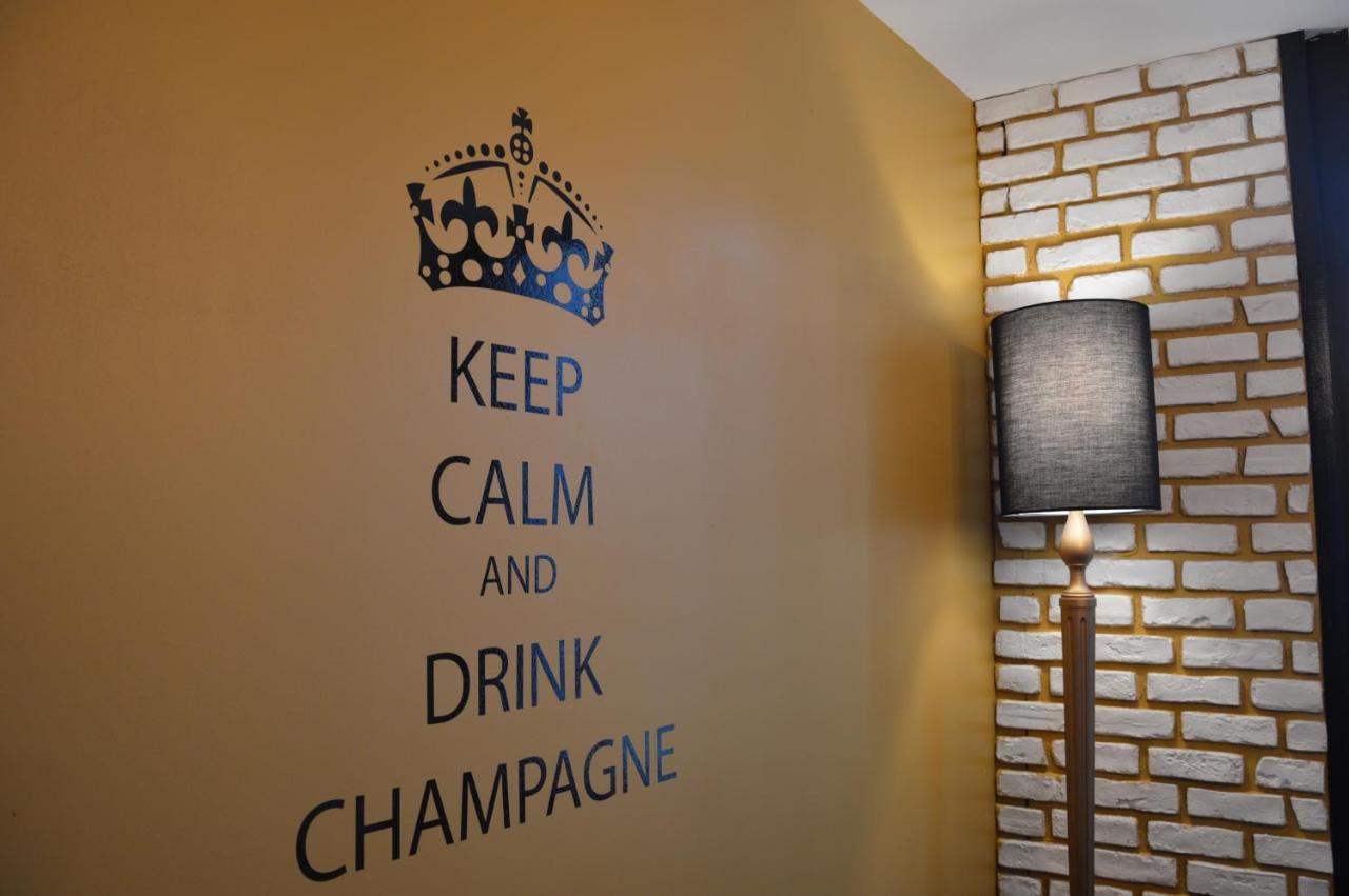 Groom Epernay - Jacuzzi & Champagne 외부 사진